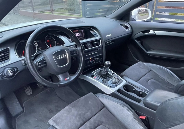 Audi A5 cena 49900 przebieg: 162000, rok produkcji 2010 z Gniezno małe 352